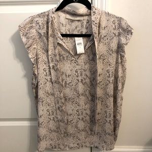 NEW, NEVER WORN Loft blouse
